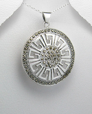 <b>Special silver and marcasite pendant</b>